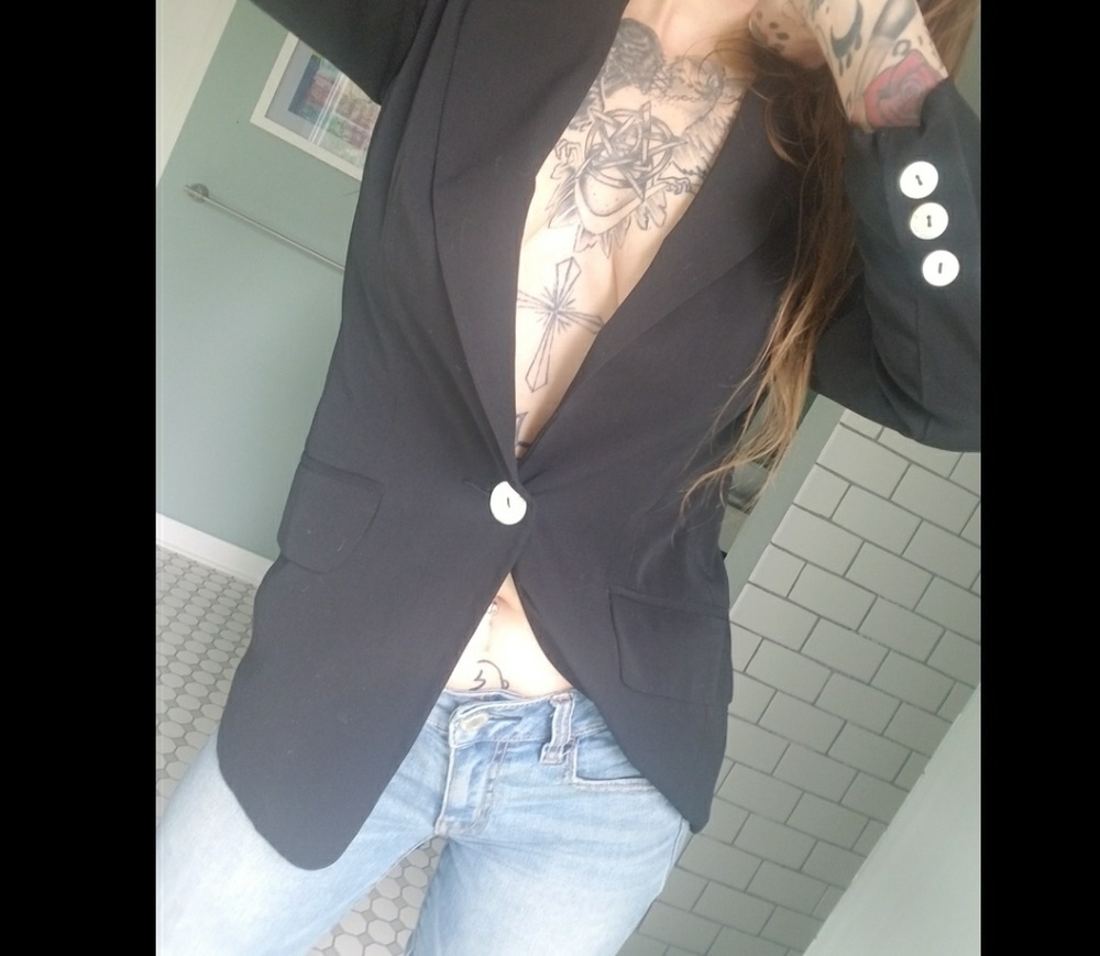 Blazer - Picture 2 of 3